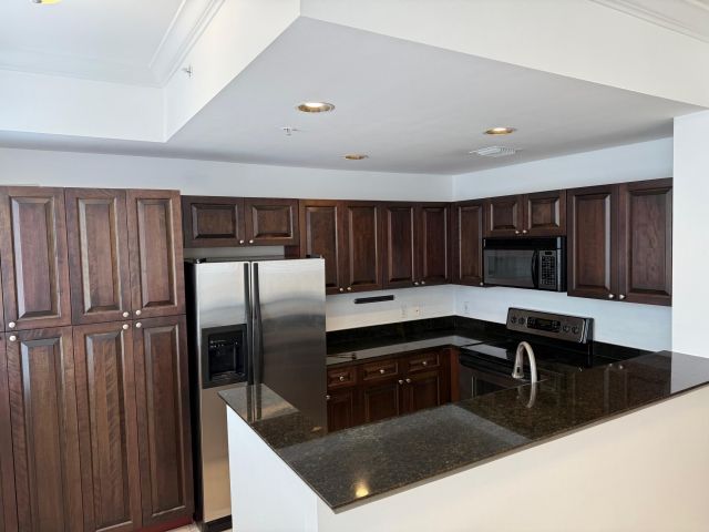 Home for rent at 606 Fern Street - photo 6747914