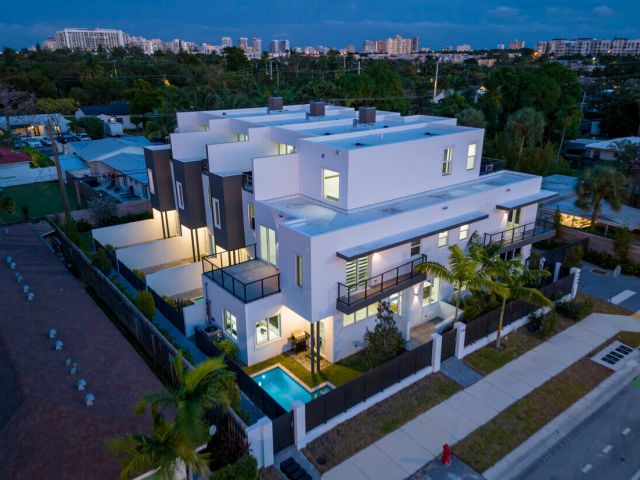 Home for rent at 1226 NE 15th Avenue - photo 6747835