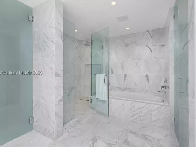 3-bedroom condo for sale in Surfside - 9349 Collins Ave 304 - MondialRealty