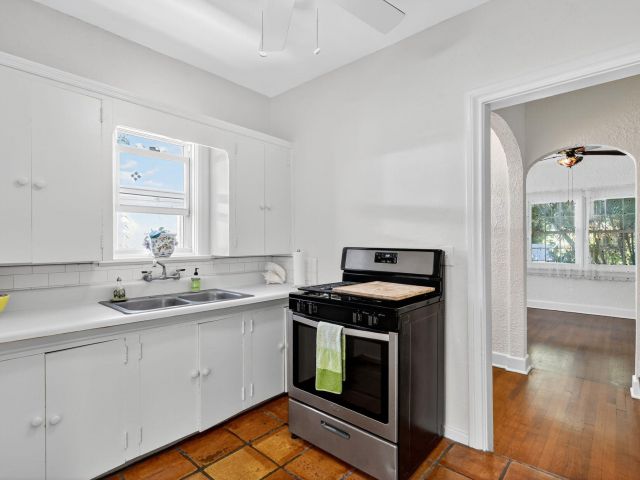 Home for sale at 728 Avon Road - photo 6768840