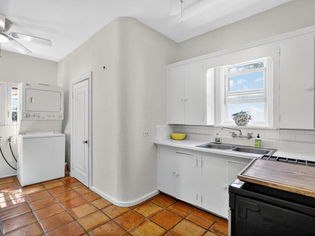 Home for sale at 728 Avon Road - photo 6768841