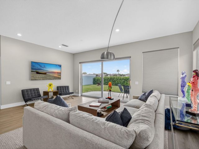 Home for sale at 945 Bear Island Circle - photo 6760660