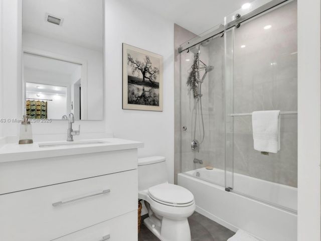 Apartment for sale  Unit #2-1004 - photo 6752338