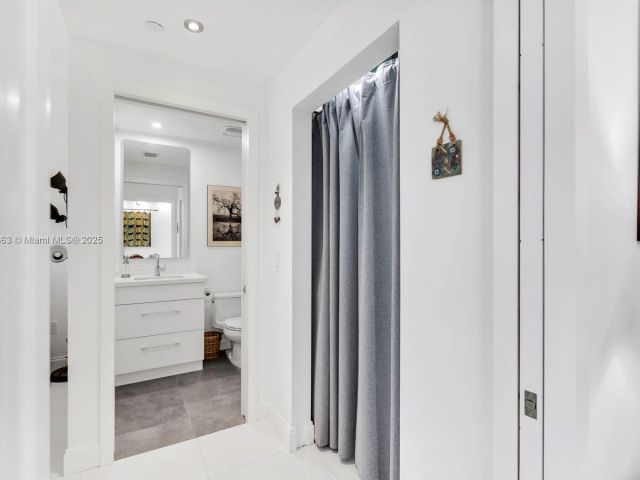 Apartment for sale  Unit #2-1004 - photo 6752339