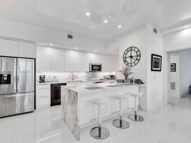 Apartment for sale  Unit #2-1004 - photo 6752345