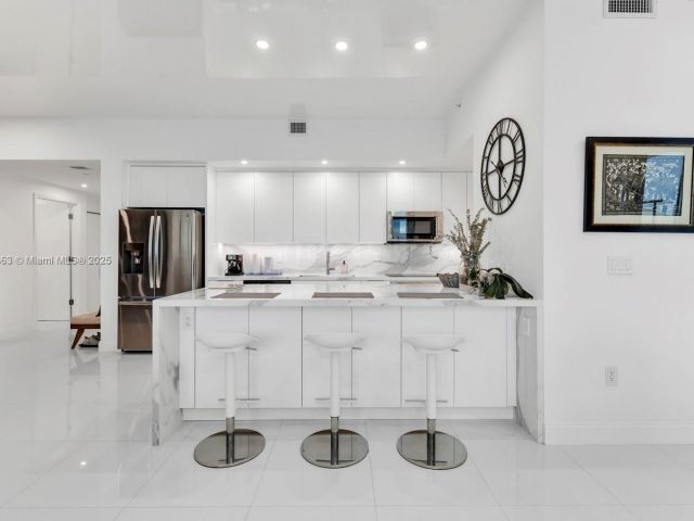 Apartment for sale  Unit #2-1004 - photo 6752346