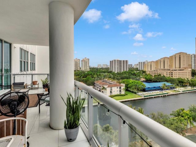 Apartment for sale  Unit #2-1004 - photo 6752352