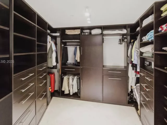 2-bedroom condo for rent in Hallandale Beach - 1850 S Ocean Dr 3805 - MondialRealty