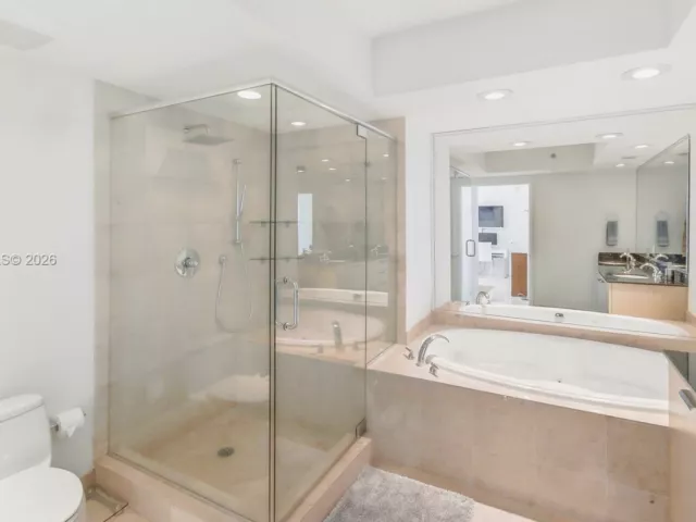 2-bedroom condo for rent in Hallandale Beach - 1850 S Ocean Dr 3805 - MondialRealty