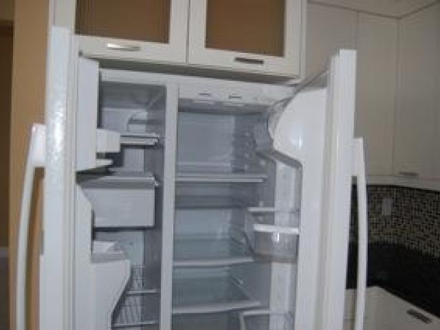 Home for rent at 4546 NW 7th Place - photo 6842730