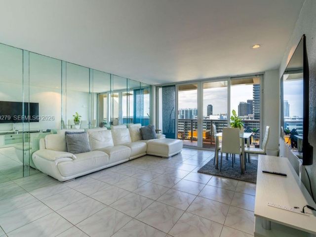 Apartment for sale  Unit #PH7 - photo 7502265