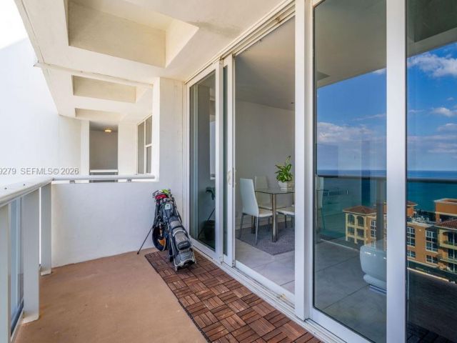 Apartment for sale  Unit #PH7 - photo 7502270