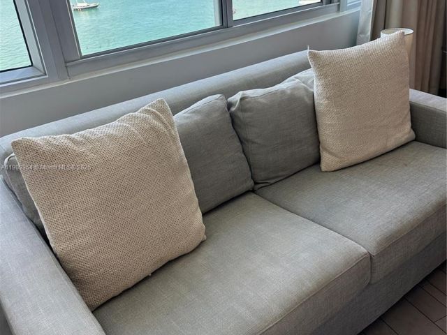 1-bedroom condo for sale in Miami Beach - 1100 West Ave 1206 - MondialRealty