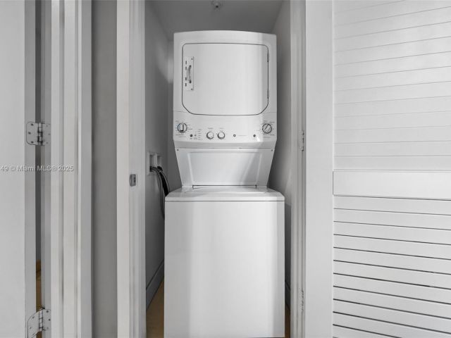 Apartment for sale  Unit #1204 - photo 6753777