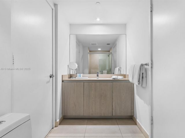 Apartment for sale  Unit #1204 - photo 6753785