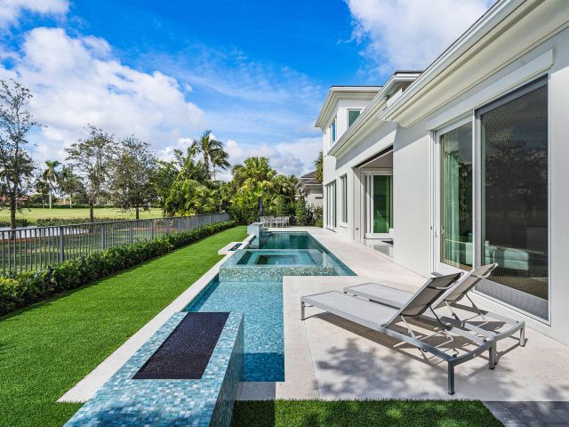 Home for sale at 148 Thatch Palm Cove - photo 6769059