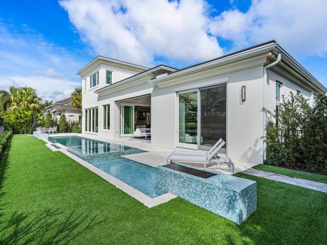 Home for sale at 148 Thatch Palm Cove - photo 6769060