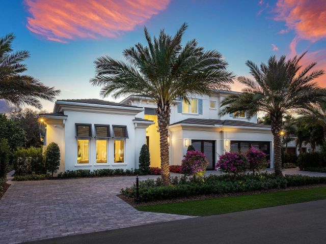 Home for sale at 148 Thatch Palm Cove - photo 6769063