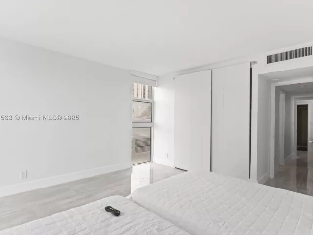 2-bedroom condo for sale in Sunny Isles Beach - 100 Bayview Dr 227 - MondialRealty