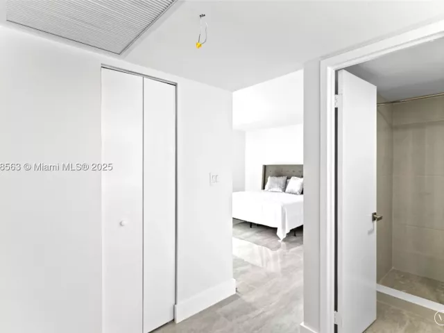 2-bedroom condo for sale in Sunny Isles Beach - 100 Bayview Dr 227 - MondialRealty