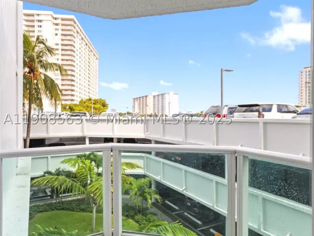 2-bedroom condo for sale in Sunny Isles Beach - 100 Bayview Dr 227 - MondialRealty