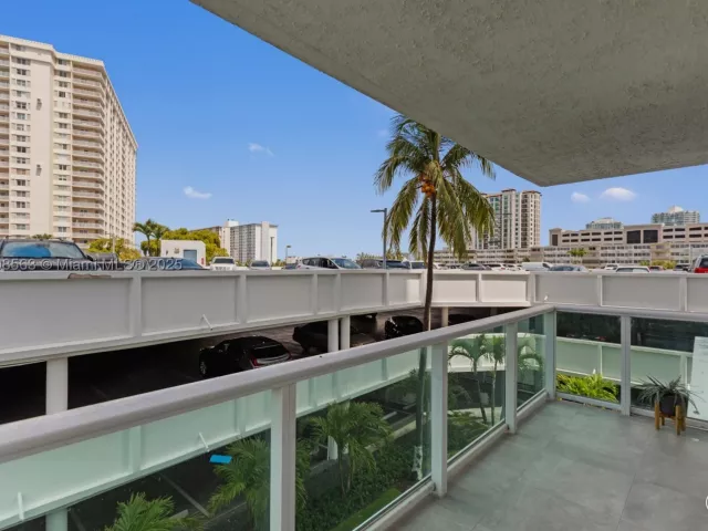 2-bedroom condo for sale in Sunny Isles Beach - 100 Bayview Dr 227 - MondialRealty
