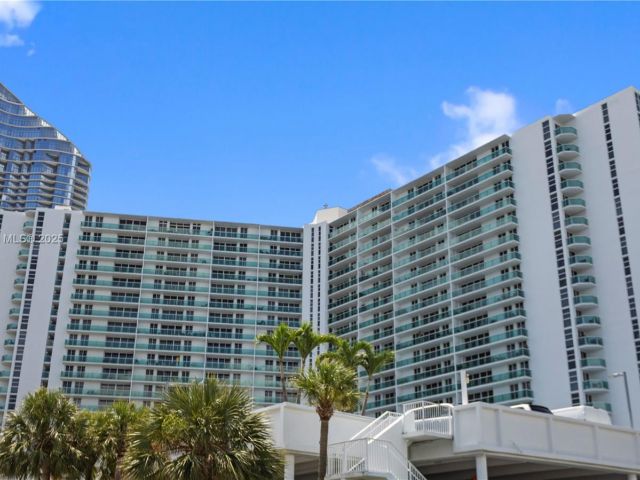 Apartment for sale  Unit #227 - photo 6754056