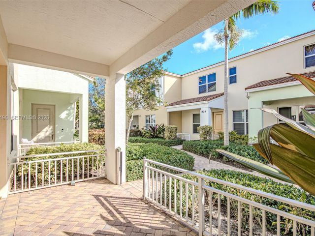 Home for rent at 1430 NW 48th Dr - photo 7453349