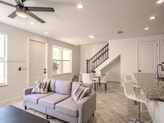 Home for rent at 1430 NW 48th Dr - photo 7453353