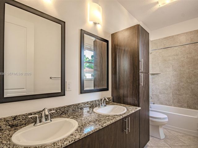 Home for rent at 1430 NW 48th Dr - photo 7453366