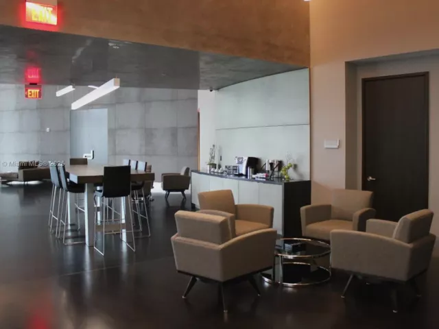 3-bedroom condo for rent in Sunny Isles Beach - 18555 Collins Ave 4804 - MondialRealty