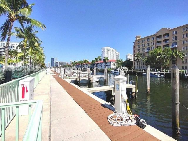 Apartment for sale  Unit #501 - photo 6754823