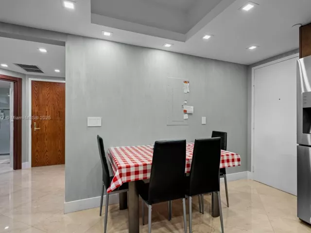 2-bedroom condo for sale in Surfside - 9559 Collins Ave S8-F - MondialRealty