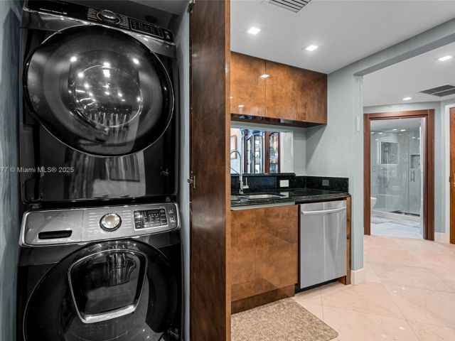 Apartment for sale  Unit #S8-F - photo 6753102