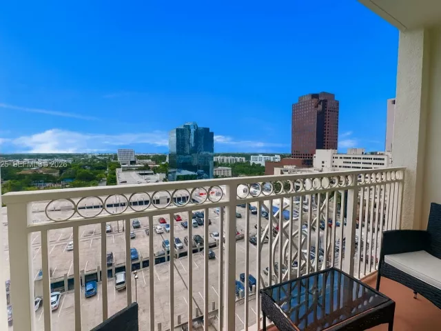 2-bedroom condo for sale in Fort Lauderdale - 511 SE 5th Ave 1408 - MondialRealty