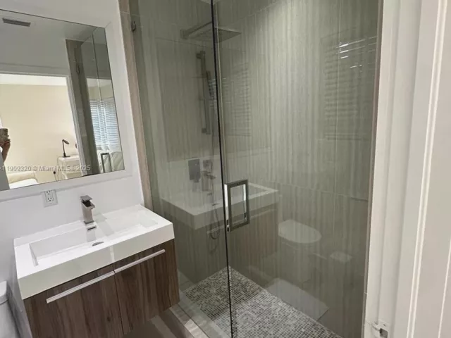 3-bedroom home for rent in Surfside - 9464 Abbott Ave - MondialRealty