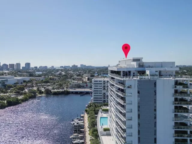 4-bedroom condo for sale in Fort Lauderdale - 1180 N Federal Hwy 1602 - MondialRealty