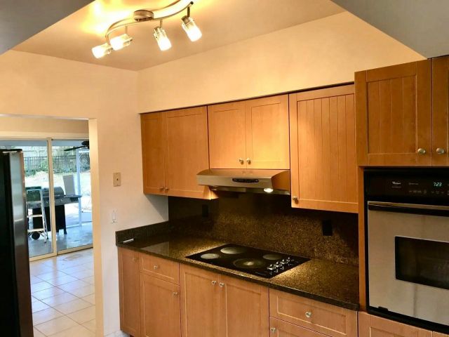 Home for rent at 254 NW 6th Avenue - photo 6754320