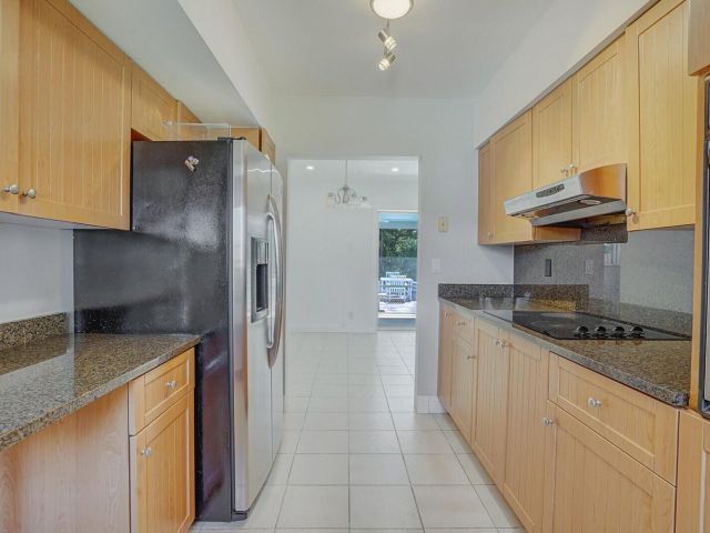 Home for rent at 254 NW 6th Avenue - photo 6754321