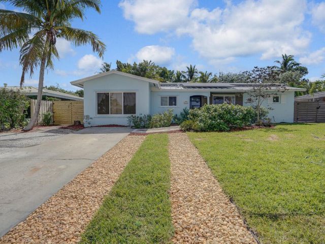 Home for rent at 254 NW 6th Avenue - photo 6754335