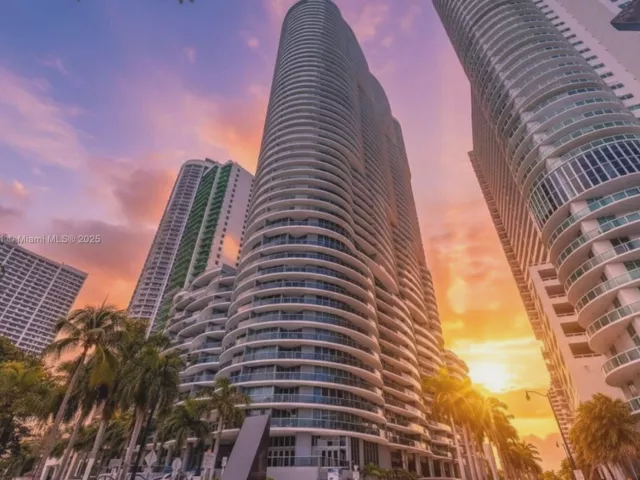 2-bedroom condo for sale in Miami - 488 NE 18th St 1209 - MondialRealty