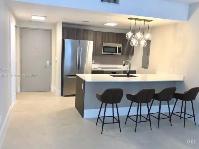 2-bedroom condo for sale in Miami - 488 NE 18th St 1209 - MondialRealty