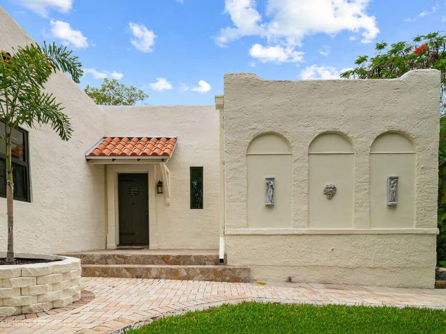 Home for sale at 828 35th Street - photo 6760716