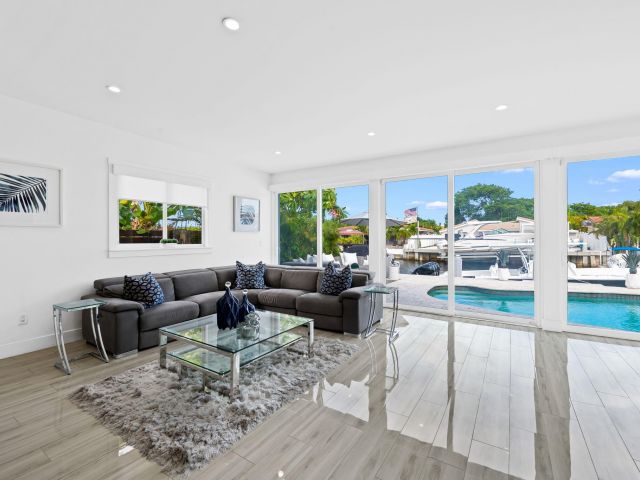 Home for sale at 2331 SE 14th Street - photo 6754959