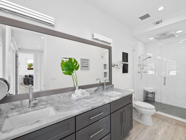 Home for sale at 2331 SE 14th Street - photo 6807788