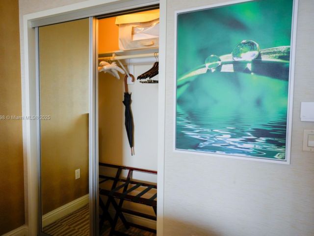 condo for sale in Sunny Isles Beach - 18001 Collins Ave 1118 - MondialRealty