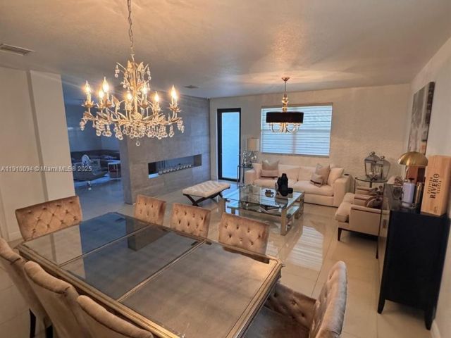 Home for rent at 8850 NW 98th Ct 8850 - photo 7486466