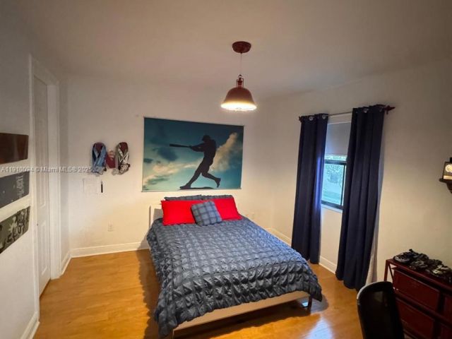 Home for rent at 8850 NW 98th Ct 8850 - photo 7486476