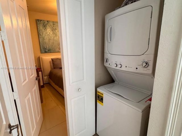 Home for rent at 8850 NW 98th Ct 8850 - photo 7486477