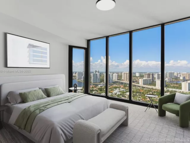 4-bedroom condo for sale in Sunny Isles Beach - 18555 Collins Ave 3205 - MondialRealty